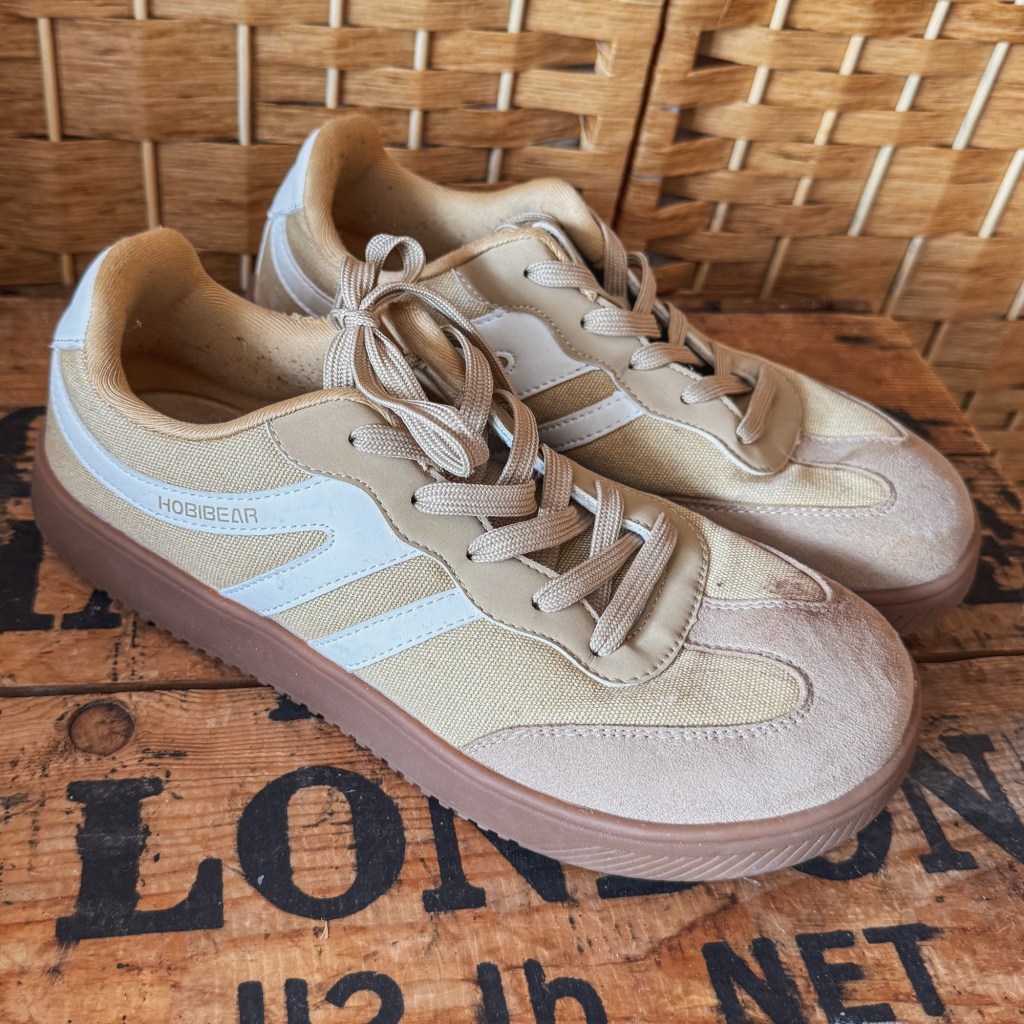 Brown-and-white Hobibear lace-up retro sneakers with a wide toe box and thick zero-drop sole.